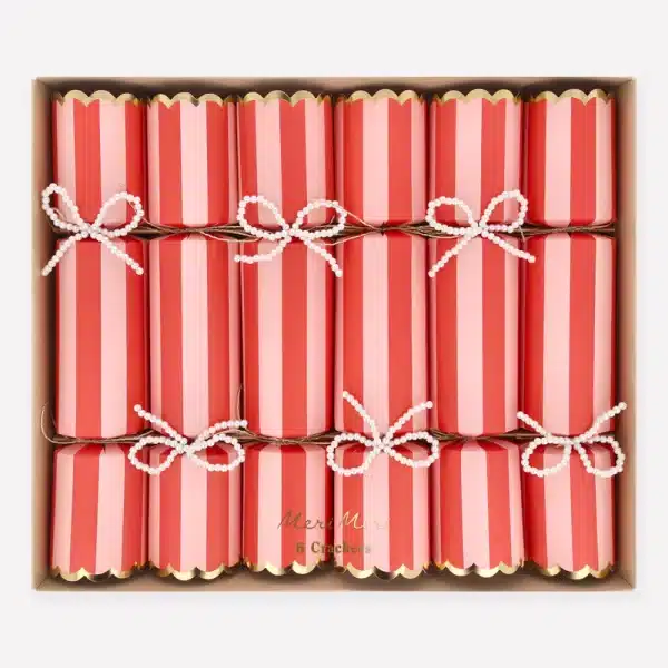 Pearl bow no-snap crackers